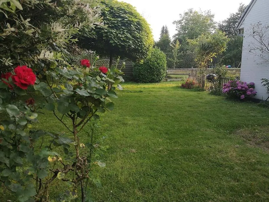 Cottage En Bordure Bruxelloise Wezembeek-Oppem Belçika